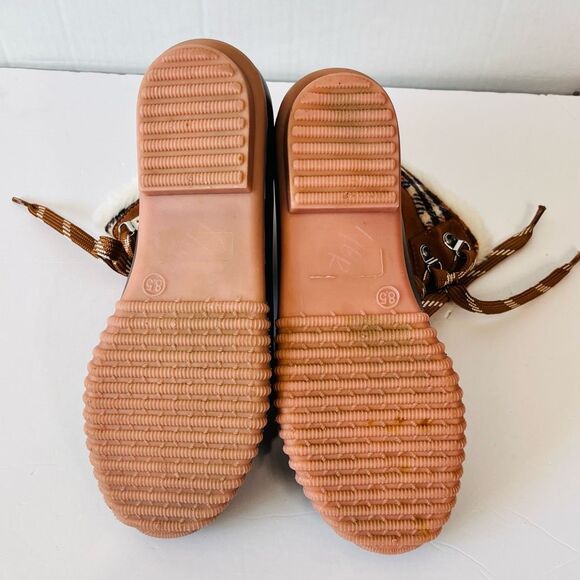 Maurice’s Packaway Whitney Duck Boot Sz 8.5 GUC - Picture 5 of 6